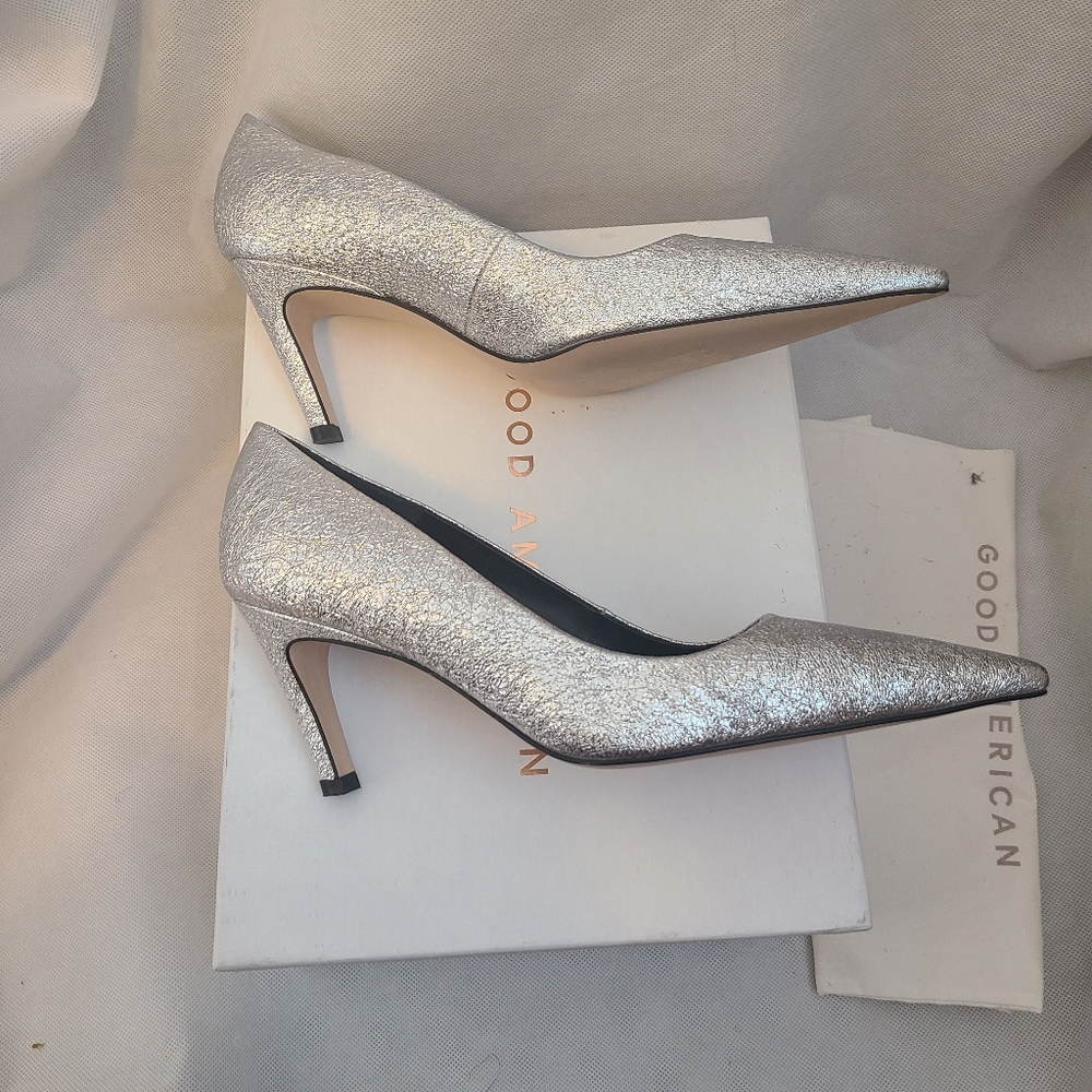 Good American The Icon Pointed Toe Silver Pump